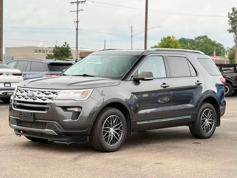 Used 2019 Ford Explorer XLT AWD/4WD image 42