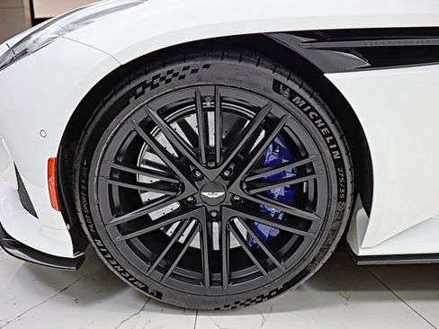 Used 2024 Aston Martin DB12 Convertible RWD image 58