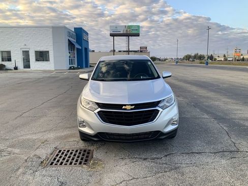 Used 2021 Chevrolet Equinox LT image 3