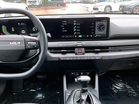Used 2025 Kia K4 FWD image 7