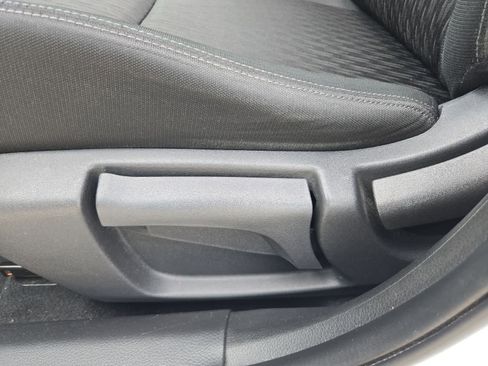 Used 2019 Nissan Rogue S AWD/4WD image 15