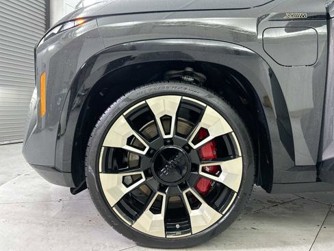 Used 2023 BMW XM image 19