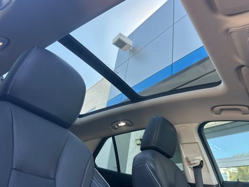 Used 2021 Buick Envision Essence FWD image 21