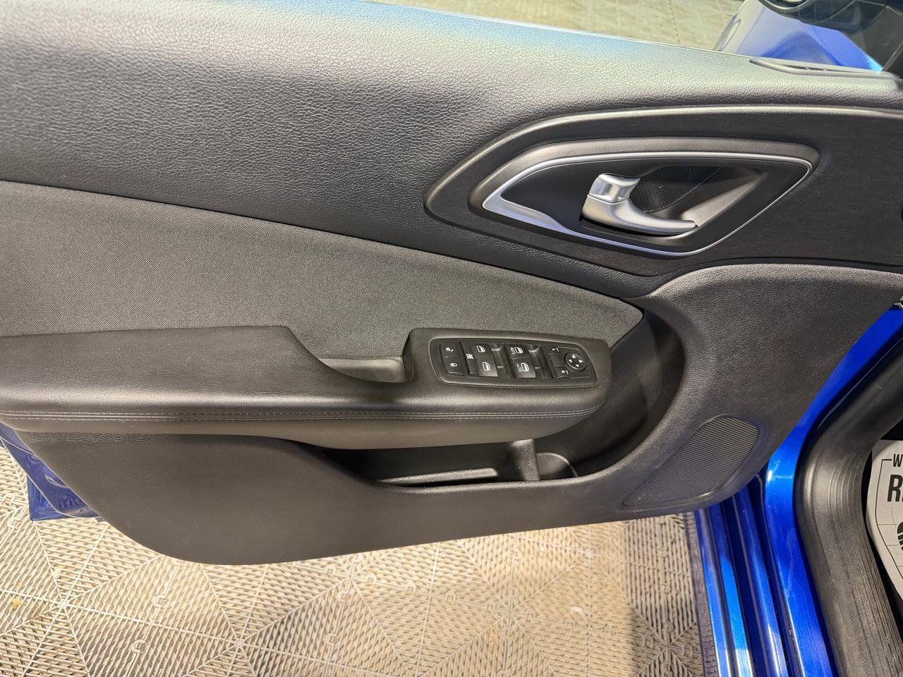 Used 2016 Chrysler 200 Limited w/ Comfort Group FWD image 25
