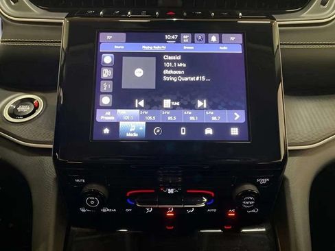 Used 2024 Jeep Grand Cherokee Laredo RWD image 36