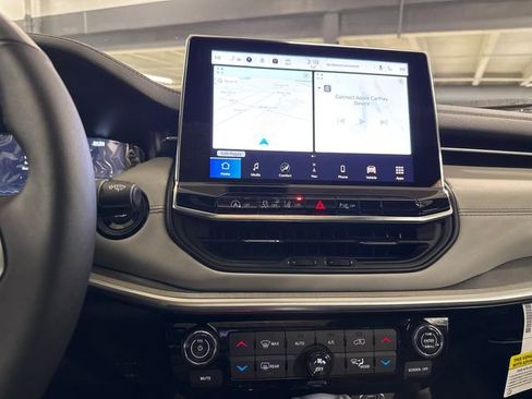 New 2026 Jeep Compass Limited w/ Sun, Sound & Navigation Group image 18