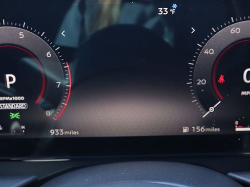 Used 2025 Nissan Kicks SR image 20