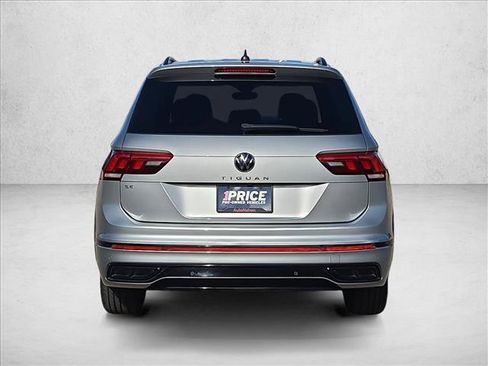 Used 2022 Volkswagen Tiguan SE R-Line FWD image 8