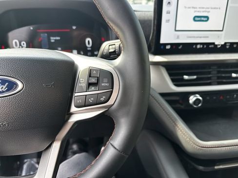 Certified 2025 Ford Explorer Active AWD/4WD image 29