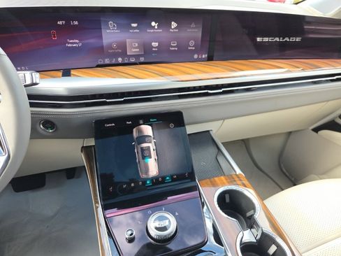 Used 2025 Cadillac Escalade Sport Platinum image 26