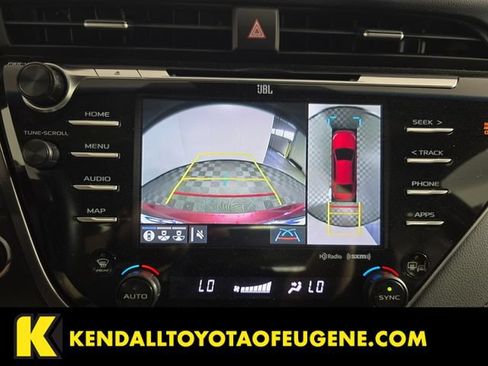 Used 2018 Toyota Camry XLE w/ Driver Assist Package FWD image 19