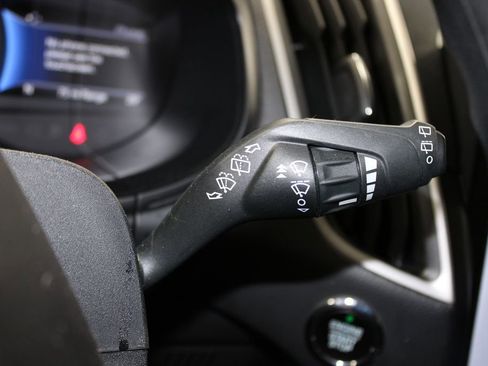 Used 2022 Ford Edge SE w/ Black Appearance Package image 22