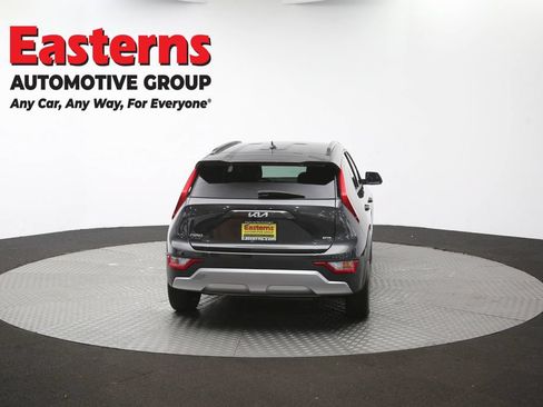 Used 2025 Kia Niro LX FWD image 36