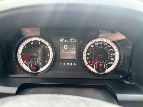 Used 2014 RAM 1500 Express AWD/4WD image 32