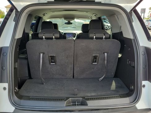 Used 2023 GMC Acadia SLE w/ Elevation Edition FWD image 24