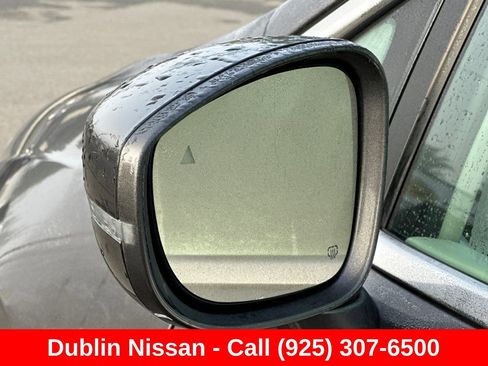 Used 2022 Chrysler Pacifica Touring-L FWD image 55