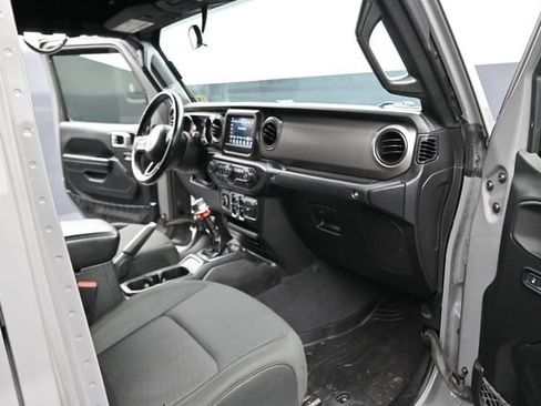 Used 2021 Jeep Gladiator Sport AWD/4WD image 22