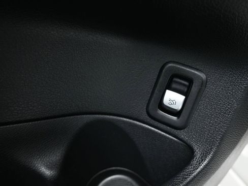 Used 2021 Mercedes-Benz C 300 4MATIC Sedan image 12