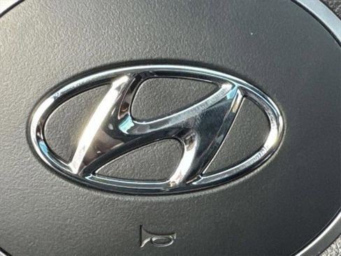 Certified 2024 Hyundai Tucson Limited image 33