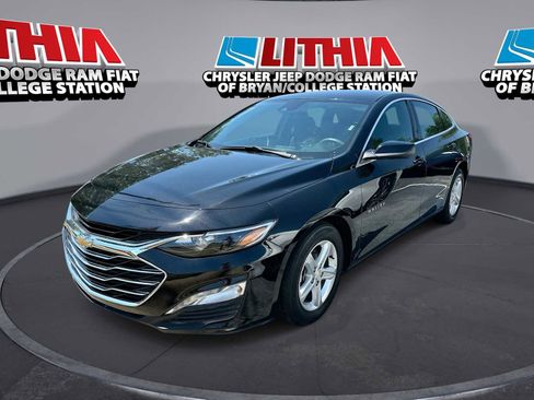 Used 2024 Chevrolet Malibu LT FWD image 1