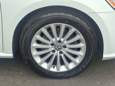 Used 2017 Volkswagen Passat 1.8T SE w/ SE Lighting Package image 8