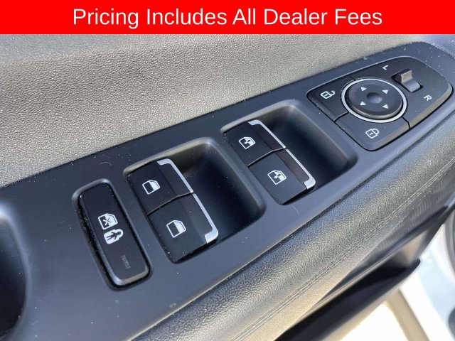 Used 2022 Hyundai Santa Fe SEL w/ Convenience Package FWD image 19