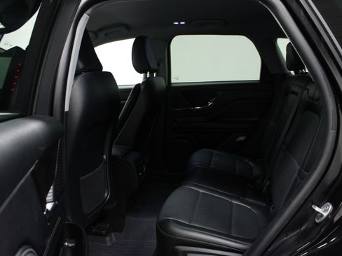 Used 2022 Lincoln Corsair Reserve w/ Elements Package image 13