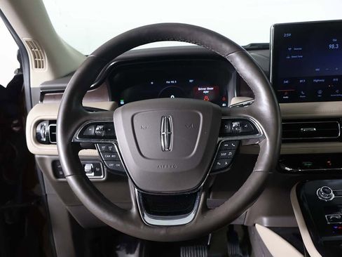 Used 2022 Lincoln Nautilus Reserve w/ Luxury Package image 41