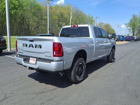 Used 2026 RAM 2500 Laramie AWD/4WD image 5