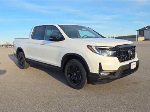 New 2026 Honda Ridgeline Black Edition image 2