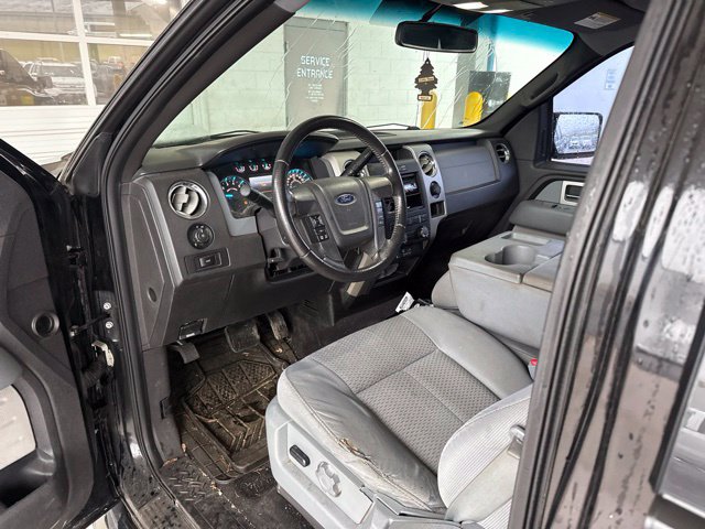 Used 2011 Ford F150 XLT w/ XLT Chrome Pkg AWD/4WD image 4