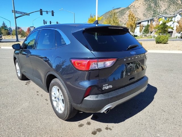 Used 2022 Ford Escape SE w/ Cold Weather Package FWD image 5