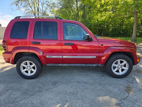 Used 2006 Jeep Liberty Limited AWD/4WD image 4