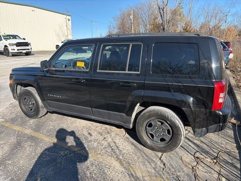 Used 2014 Jeep Patriot Latitude image 6
