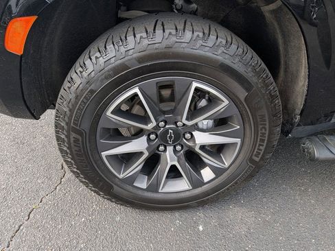 Used 2022 Chevrolet Tahoe Z71 w/ Luxury Package AWD/4WD image 29