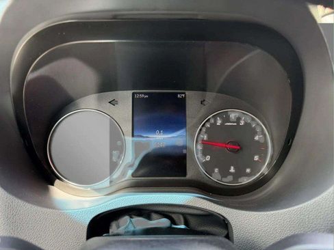 Used 2025 Mercedes-Benz Sprinter 2500 image 11