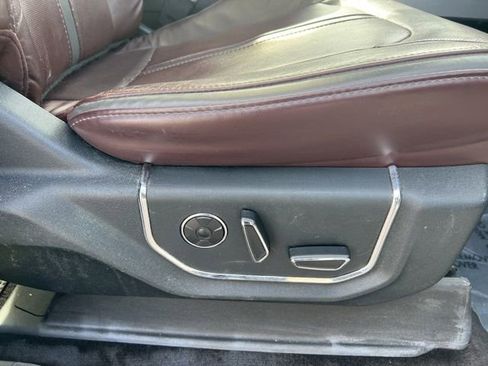 Used 2016 Ford F150 Platinum w/ Equipment Group 701A Luxury image 11