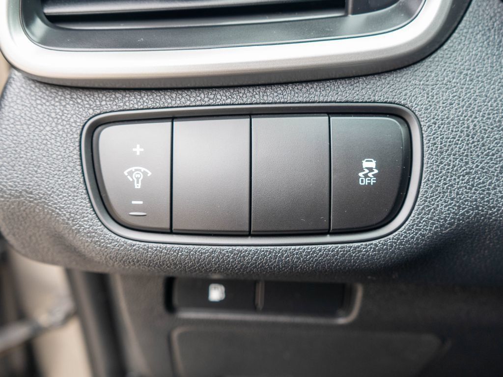 Used 2018 Kia Sorento AWD image 18