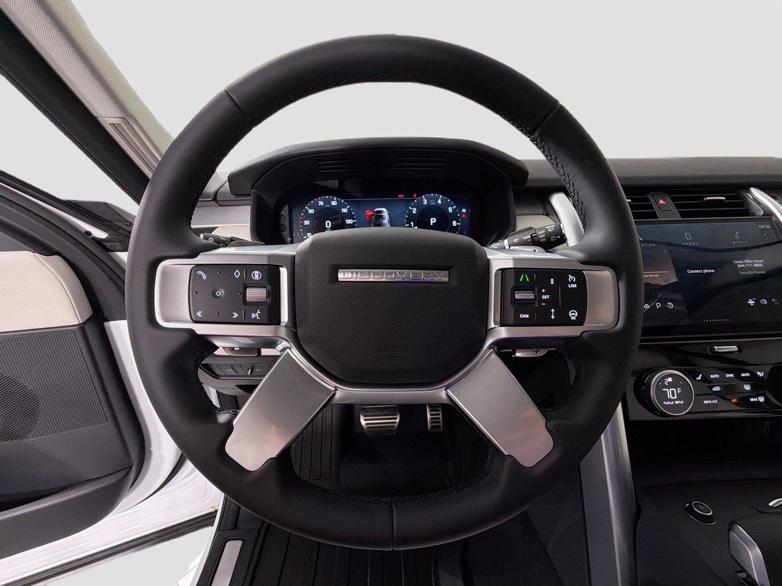 Certified 2026 Land Rover Discovery Dynamic SE AWD/4WD image 11