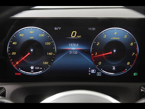 Used 2023 Mercedes-Benz CLA 250 4MATIC image 8