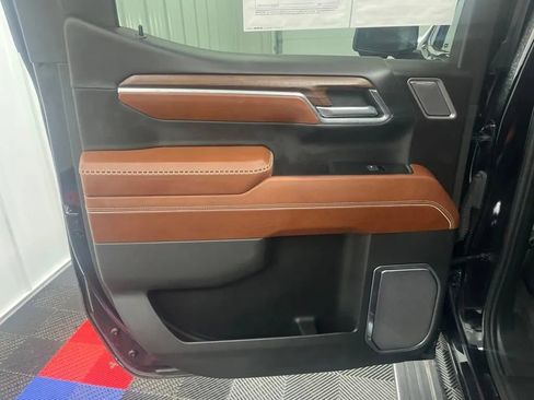 Used 2023 GMC Sierra 1500 Denali Ultimate AWD/4WD image 13