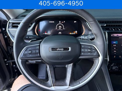 Used 2023 Jeep Grand Cherokee Limited AWD/4WD image 18