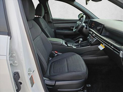 Used 2026 Hyundai Santa Cruz SE FWD image 19