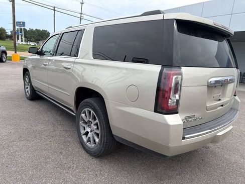 Used 2015 GMC Yukon XL Denali w/ Premium Package AWD/4WD image 23