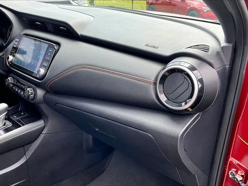 Used 2024 Nissan Kicks SR w/ SR Premium Package FWD image 20