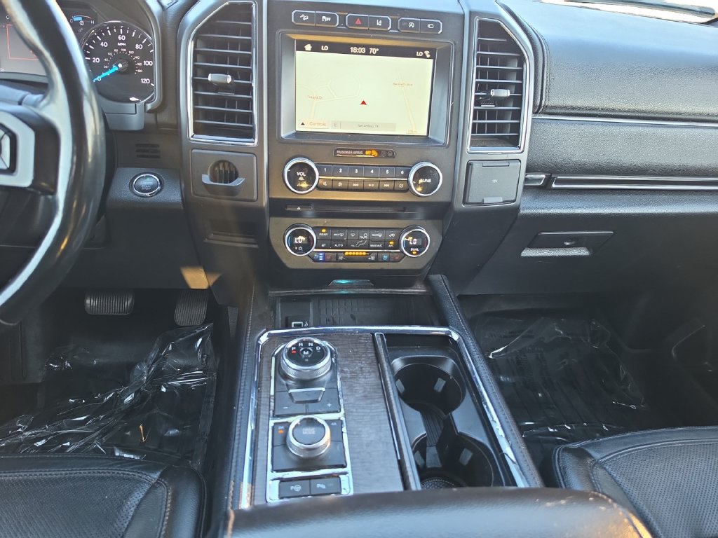 Used 2018 Ford Expedition Limited w/ Equipment Group 302A AWD/4WD image 11