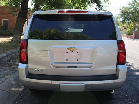 Used 2017 Chevrolet Tahoe LT w/ LT Signature Package RWD image 5
