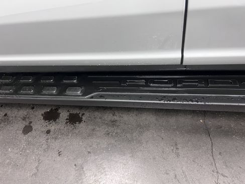 Used 2024 Ford F150 Lightning Lariat image 11