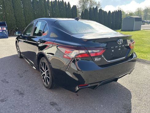 Used 2023 Toyota Camry SE FWD image 6