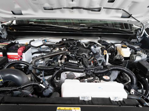 Used 2024 Toyota Tacoma TRD Sport w/ TRD Sport Upgrade Package image 30